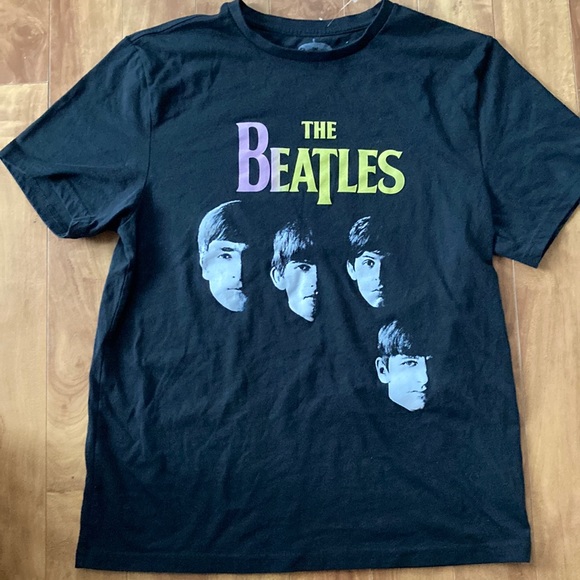 Other - NWOT⭐️ BEATLES😎 Unisex Short Sleeve Black Band T-Shirt